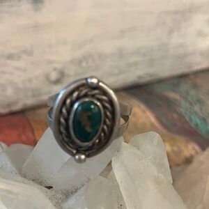 Sterling Silver turquoise ring with rope  border Ring